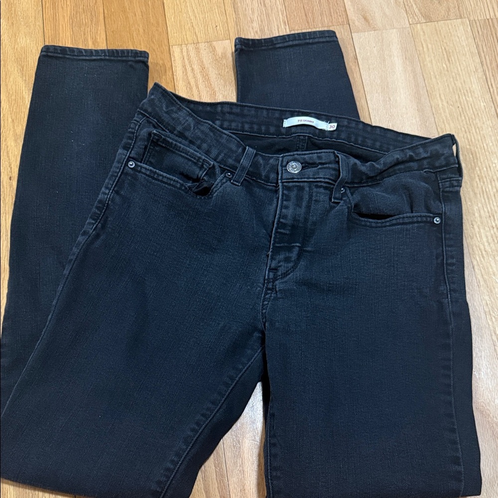Levi’s 711 Black Skinny Jeans for Women